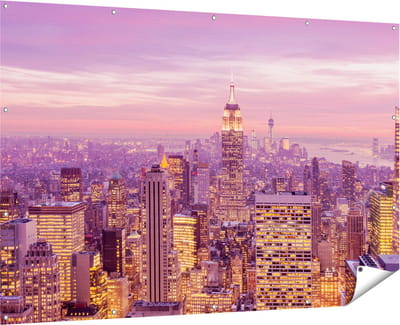 Gards Tuinposter New York Skyline met Lichten bij Zonsondergang - 180x120 cm - Tuindoek - Tuindecoratie - Wanddecoratie buiten - Tuinschilderij
