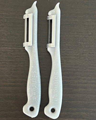 Solingen Dunschiller – Set van 2 – Aardappelschiller & Groenteschiller – RVS Mes – Ergonomisch – Licht Grijs– Vaatwasserbestendig
