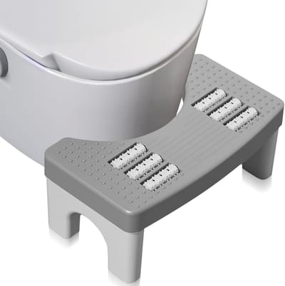 Toiletverhoger voor een betere houding, ergonomisch ontwerp en comfortabel gebruik in grijs