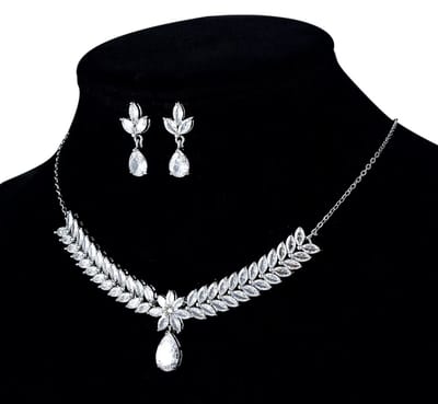 N3 Collecties Luxe Bling Witte Zirkonia Ketting en Oorbellen Sets Sieraden Dames