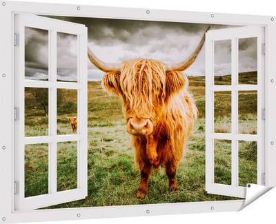 Gards Tuinposter Doorkijk Schotse Hooglanders in de Weide met Wolken - 180x120 cm - Tuindoek - Tuindecoratie - Wanddecoratie buiten - Tuinschilderij