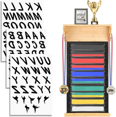 Dustproof Martial Arts Belt Houder voor 10 Straps - Wandmontage Taekwondo, Judog en Karate Display voor Medailles en Certificaten als Cadeau