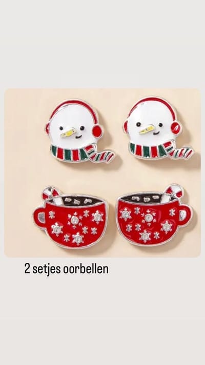 Akyol - Kerst oorbellen – 2 stuks - oorbellen kerstboom - oorbellen kerst -kerstboom - kerst accessoires – kerst – kerstmis – Christmas - oud en nieuw – kerst accessoire – kerst – feestdagen