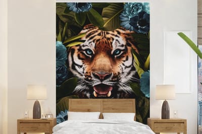Behang - Fotobehang Tijger - Bladeren - Blauw - Breedte 160 cm x hoogte 240 cm