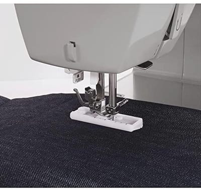Robuuste Naaimachine met Verlengtafel voor Heavy Duty Gebruik