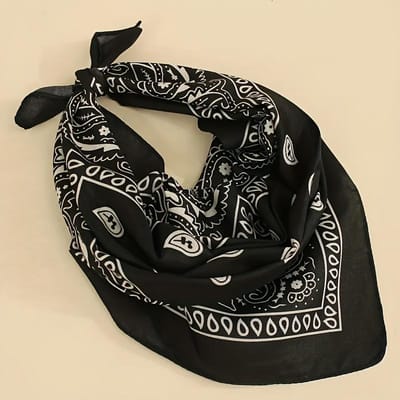1 stuks Print Driehoekig Vierkant Sjaal Ademend, Dun Hip-Hop Stijl Hoofddoek voor Meisjes En Meisjes Perfect voor Wandelen, Feesten black