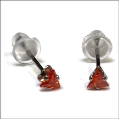 Aramat Jewels | Oorbellen | RVS Zweerknopjes Driehoek Zirkonia - Geometrische Studs | Zilverkleurig / 3 mm / Robijn Rood | |3mm | Staal | Kinderen, Volwassenen | Verkleurd niet