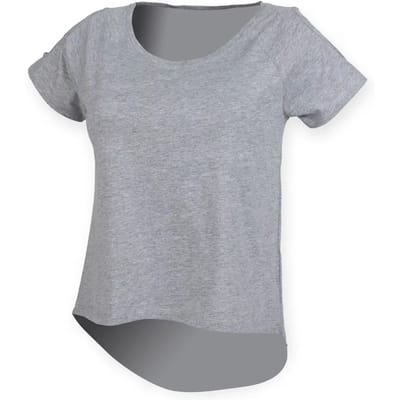 T-shirt voor vrouwen met een zeer lange achterkant SF Clothing