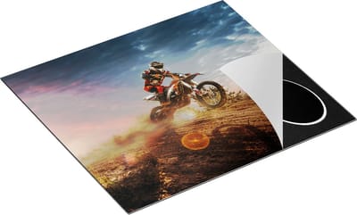 Chefcare Inductie Beschermer Motorcross op een Heuvel bij Zonsondergang - 60x50 cm - Afdekplaat Inductie - Kookplaat Beschermer - Inductie Mat