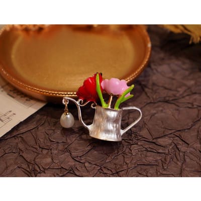 Franse Rustieke Stijl Bloemkannetje Broche Speld, Elegant en Veelzijdig, Ideaal Accessoire voor Damesmode