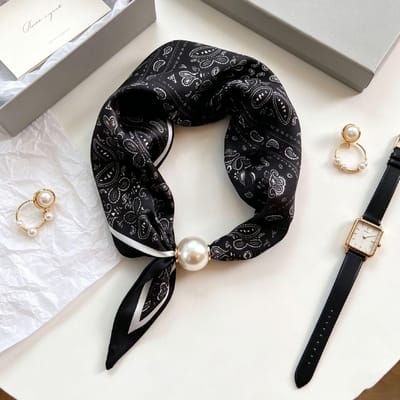 Elegante Chique Parelstreep Sjaals Damesmode Handige Magnetische Gesp Sjaal Parelstaart Artistiek Accessoire Nekwarmer Sjaals One Size