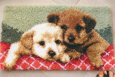 Vervaco - Knooptapijt kit - Labradorpups - PN-0143943 - Borduren - Borduurpakket - Borduurpakket volwassenen - Borduurpakket kind