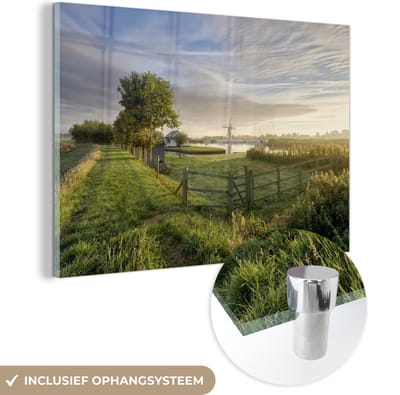 ® Glasschilderij 180x120 cm - Schilderij acrylglas - Hekken in het landschap van het Engelse Nationaal park The Broads - Foto op glas - Muurdecoratie woonkamer - Wanddecoratie slaapkamer - Schilderijen
