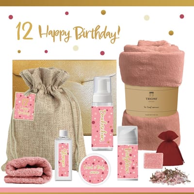 Geschenkset “12 Happy Birthday!” - 8 producten - 1210 gram - Triomf Cosmetica | Luxe Cadeaubox voor haar Wellness Pakket Meisje Giftset Party Cadeaupakket Twaalf Jarige Verjaardag Gefeliciteerd Cadeau Speciaal Feestje Gift Set Oud Roze