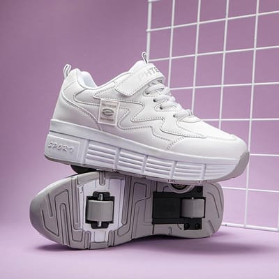 Nieuwe Kinderschoenen met Wielen Jongens Dubbele Wielen Meisjes Rolschaatsen Studentenschoenen met Wielen Zomer Leer Mesh Deformeerbare Schoenen 42