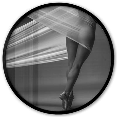 Poster in lijst Rond - Fotolijst 40x40 cm - Posters - Vrouw - Ballet - Dans - Lichaam - Ronde posterlijst zwart - Decoratie - Wanddecoratie woonkamer - Muurdecoratie slaapkamer