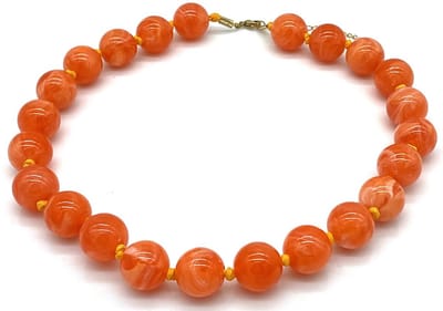 Ketting met acryl kralen - oranje - 47-55 cm