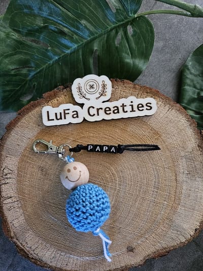 Sleutelhanger Gelukspoppetje Papa met zwarte letters