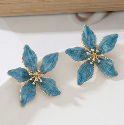 Luxe Oorbellen - Kleur: Blauw - Hoge Kwaliteit RVS - Bloem / Flower - Roestvrijstaal / Stainless Steel - Goud - Oorbellen / Oorhangers / Oorringen - Luxe Cadeau Set - Chique Oorbellen - Verkleurt Niet