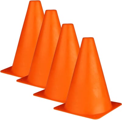 Pionnen - 4x stuks - oranje - 17 cm - plastic - pionnetjes - sport/voetbal training - Sport - Veldsporten - Training kegel - slalom