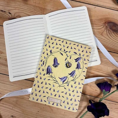 Alex Clark Naked Spine Notebook Bee Heart ~ Notitieboekje zonder rug Hartje met Bijen