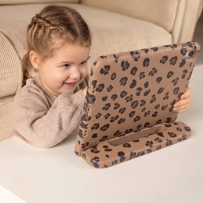 imoshion Tablet Hoes - Geschikt voor Apple iPad 11 2025 A16 / iPad 10e generatie (2022) 10.9 inch - Kidsproof Design Backcover met handvat - Beige