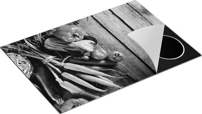 Chefcare Inductie Beschermer Groente op Houten Planken - Groentes - Zwart Wit - 75x50 cm - Afdekplaat Inductie - Kookplaat Beschermer - Inductie Mat