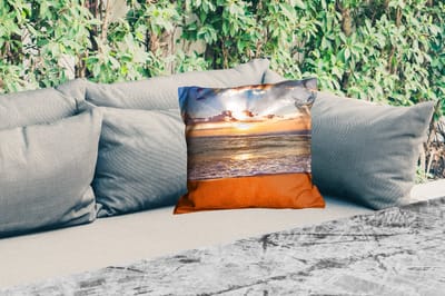 Buitenkussen - Strand - Zonsondergang - Zee - Wolken - Horizon - 45x45 cm - Weerbestendig