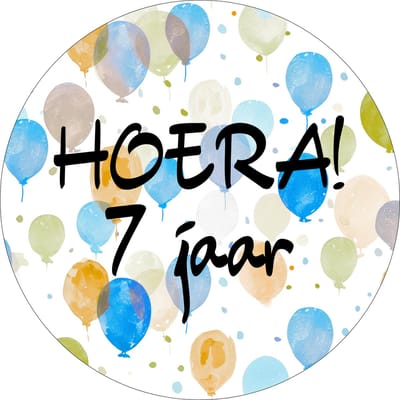 24x Hoera 7 Jaar Sluitsticker - Traktatie Stickers - Ballonnen Verjaardag Stickers - Ø 32mm