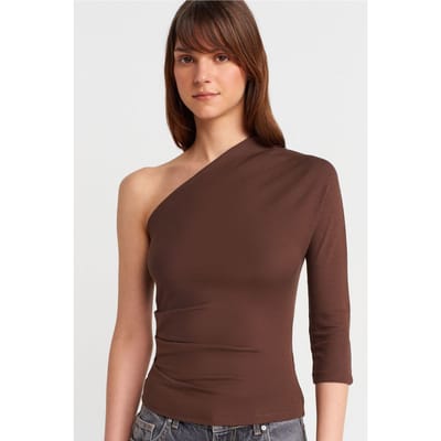 Off-shoulder Cut-out Slim-fit Blouse