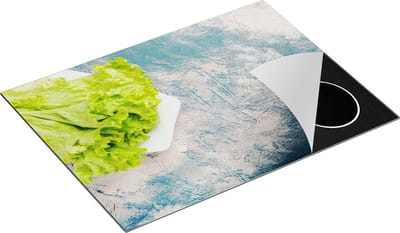 Chefcare Inductie Beschermer Groene Sla op een Blauwe Achtergrond - 70x50 cm - Afdekplaat Inductie - Kookplaat Beschermer - Inductie Mat