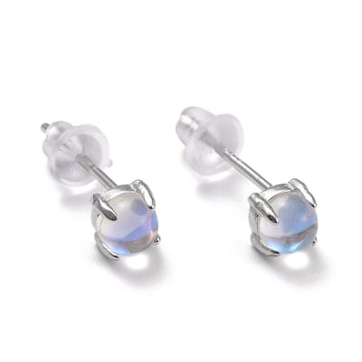 Zilveren 925 oorknopjes met 4mm ronde maansteen licht blauw