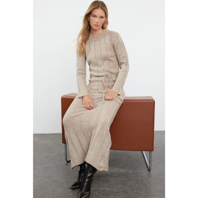 Beige, rechte maxi-jurk voor dames, lang, geschikt voor casual/dagelijks gebruik.