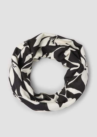 s.Oliver Snood