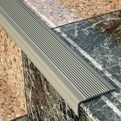 Antislip traprandbeschermer - Rubberen traptreden - Veiligheid traplopen - Verbreed en verdikt ontwerp - 25 x 5 cm - Grijs