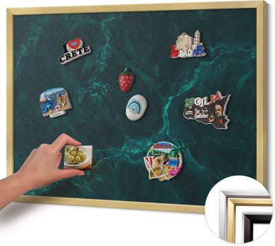 Wallfluent - Groente Magnetisch Bord met Kleurvariaties - 80 cm x 60 cm - Magneetbord met Gouden Frame - Flessengroen marmer - Magnetisch Bord voor Magneten - Magneetbord voor Reissouvenirs - Magneetbord voor Foto's en Notities