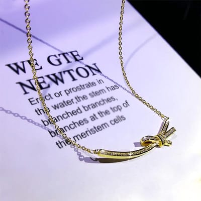 Grote Strik Smiley Gezicht Vierkante Diamant Sleutelbeen Hanger Trui Ketting gray