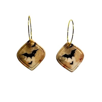 2 Love It Bats oranje facet - oorbellen - handgemaakt van polymeerklei - goudkleurige stainless steel hoops