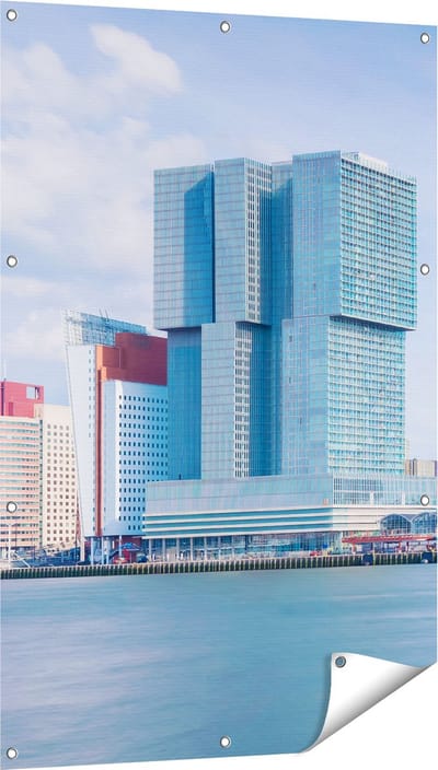 Gards Tuinposter Rotterdamse Skyline aan het Water - 80x120 cm - Tuindoek - Tuindecoratie - Wanddecoratie buiten - Tuinschilderij