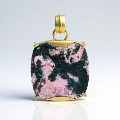 Cavill - Luxe Zilveren Hanger 925 Sterling Zilver Verguld - 4,8 ct Sulawesi Rhodoniet - Antieke Cabochon Bali Barong 42x30 mm