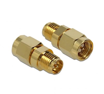 RP-SMA (v) - SMA (m) adapter - 50 Ohm / 10 GHz
