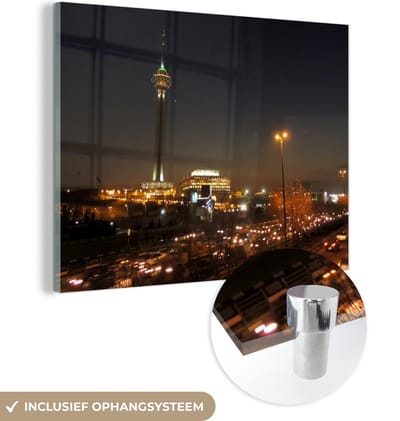 ® Glasschilderij 160x120 cm - Schilderij acrylglas - Teheran is fantastisch verlicht in de avond - Foto op glas - Muurdecoratie woonkamer - Wanddecoratie slaapkamer - Schilderijen
