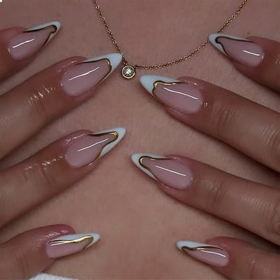 Allecto - Medium Press On Nails - Almond Vorm - Set van 24 - Gouden Franse Punt - Nail Art - Perfecte Manicure - Wit
