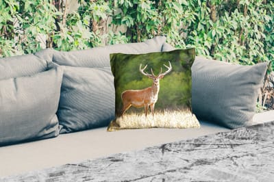 Buitenkussen - Hert - Gewei - Gras - Natuur - Dieren - Groen - 45x45 cm - Weerbestendig