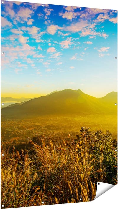 Gards Tuinposter Bergen met Mist in Thailand - 120x180 cm - Tuindoek - Tuindecoratie - Wanddecoratie buiten - Tuinschilderij