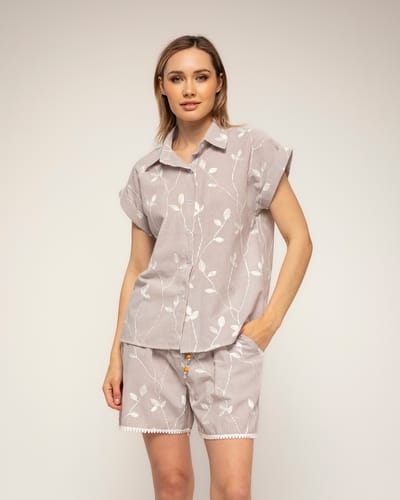 Gestreepte blouse met borduursels en korte mouwen met omslag
