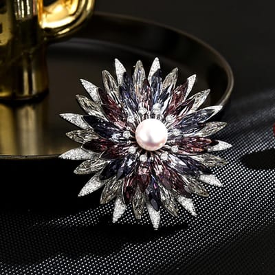 Dames Licht Luxe Design Elegante Imitatie Parel Bloem Broche Modieus En Veelzijdig Niche Design Sense Broche gray