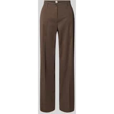 Chino met persplooien