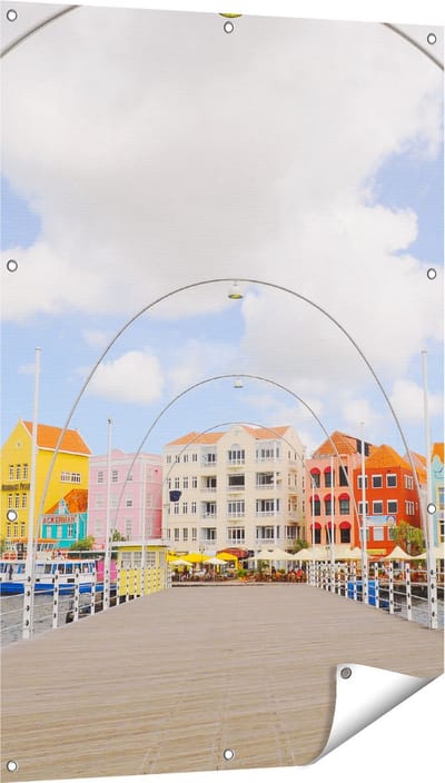 Gards Tuinposter Willemstad Gekleurde Huisjes in Cura�ao - 80x120 cm - Tuindoek - Tuindecoratie - Wanddecoratie buiten - Tuinschilderij