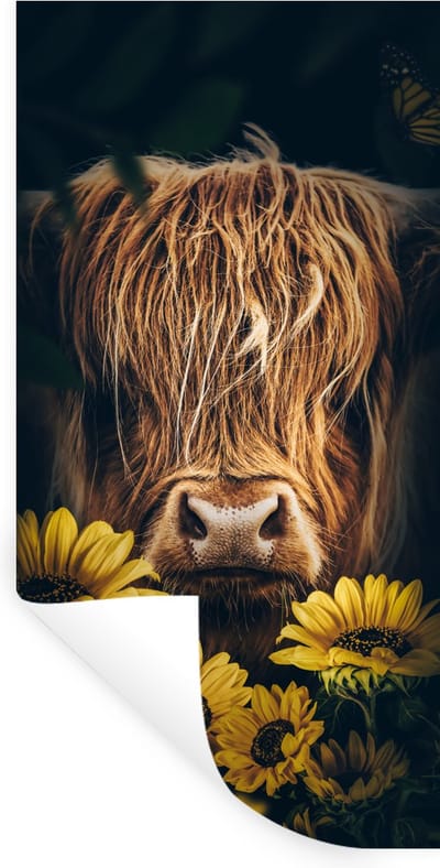 Muurstickers - Sticker Folie - Schotse hooglander - Bloemen - Koe - Botanisch - Dieren - 40x80 cm - Plakfolie - Muurstickers Kinderkamer - Zelfklevend Behang - Zelfklevend behangpapier - Stickerfolie